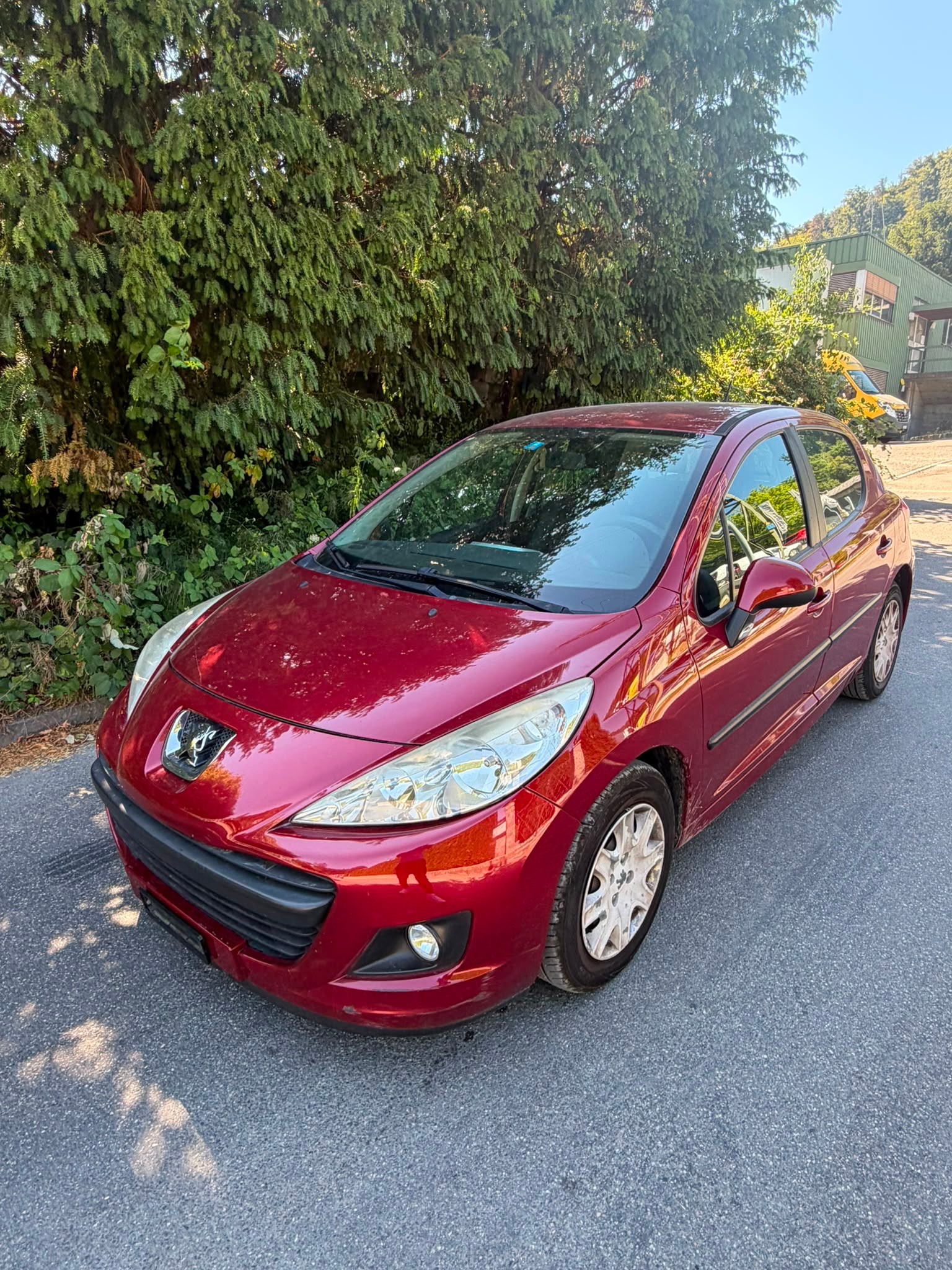 PEUGEOT 207 1.4 16V Millesim 200-image-6