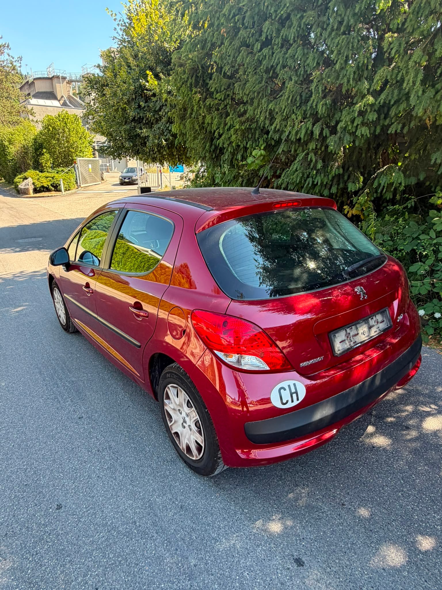 PEUGEOT 207 1.4 16V Millesim 200-image-7