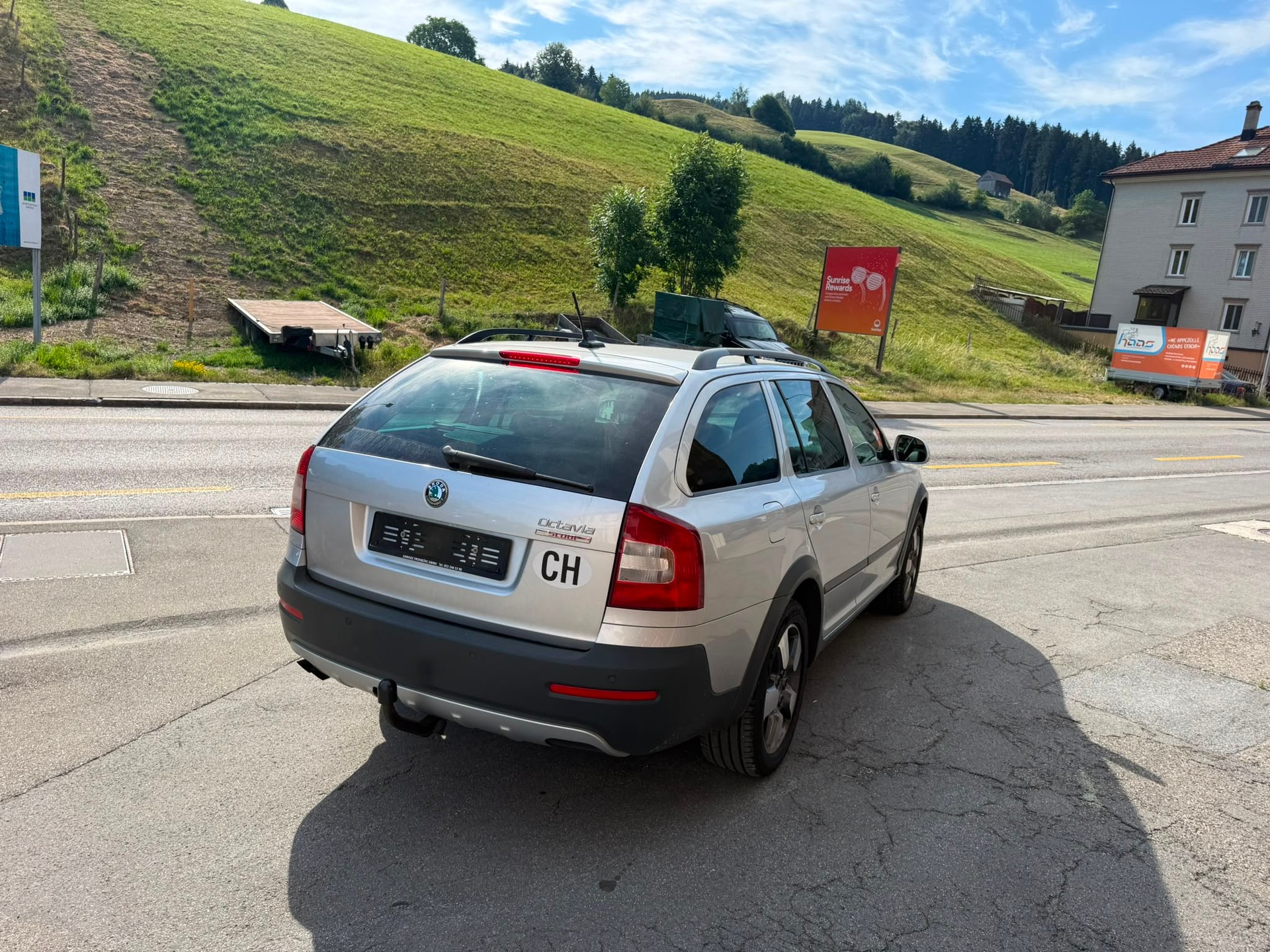 SKODA Octavia Combi 1.8 TSI Scout 4x4-image-2