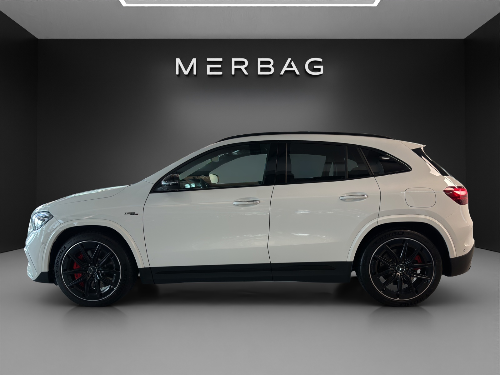 MERCEDES-BENZ GLA AMG 45 S 4M+8G-DCT-image-2