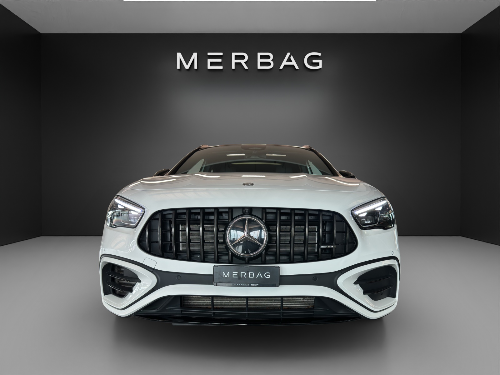 MERCEDES-BENZ GLA AMG 45 S 4M+8G-DCT-image-1
