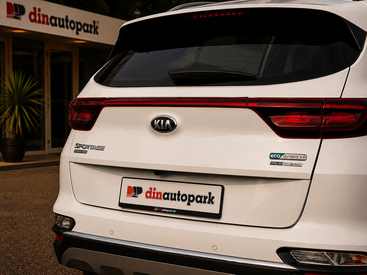 KIA Sportage 1.6CRDi Mild Hybrid Power 2020 4WD Automat * CH-Fahrzeug * Frisch ab MFK * TOP Zustand * inkl. 1 Jahr Garanite *-image-6