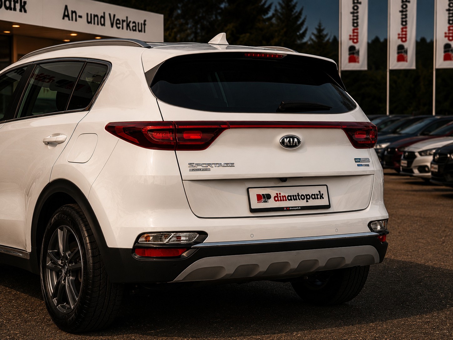 KIA Sportage 1.6CRDi Mild Hybrid Power 2020 4WD Automat * CH-Fahrzeug * Frisch ab MFK * TOP Zustand * inkl. 1 Jahr Garanite *-image-4
