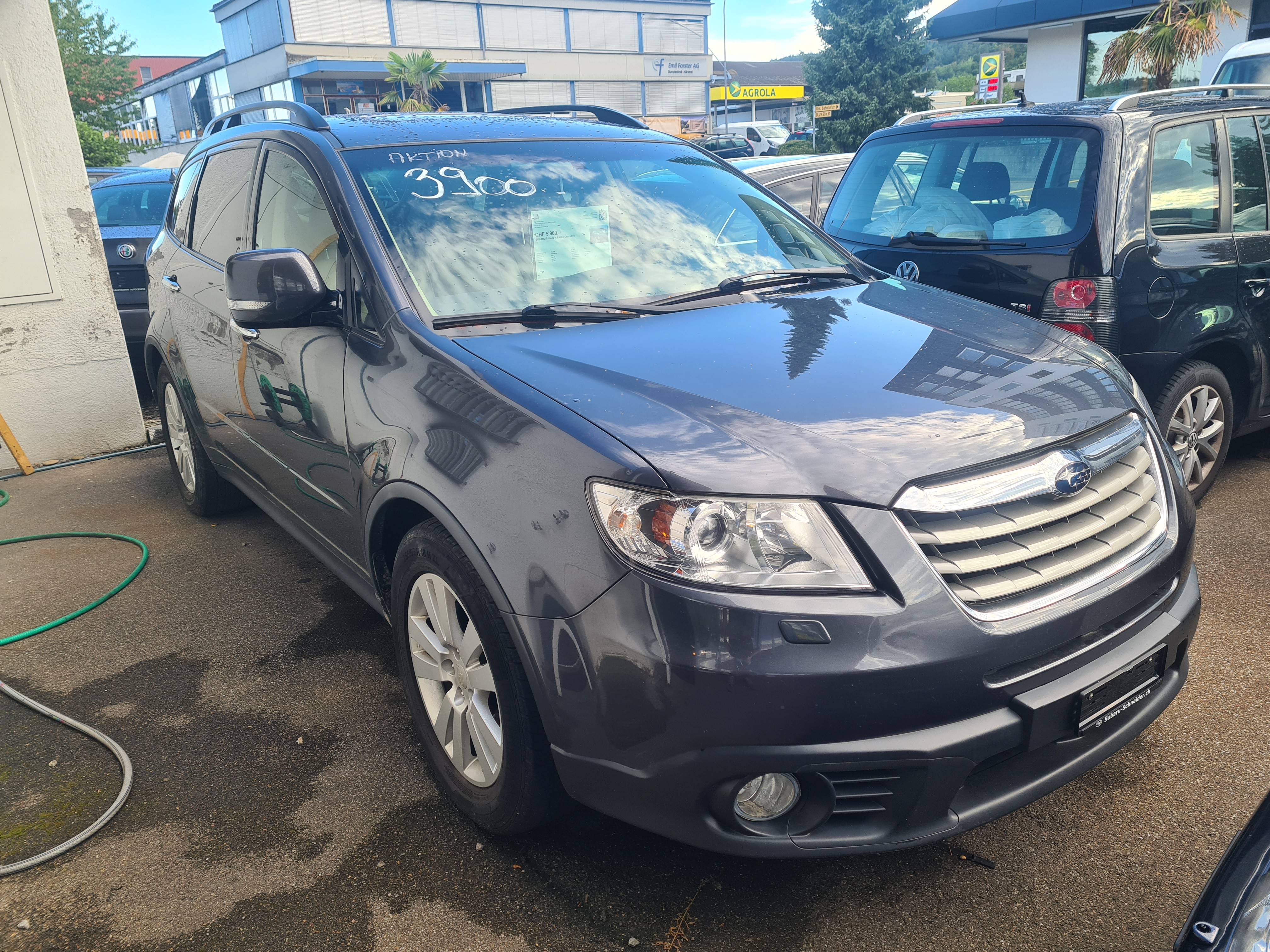 Car photo