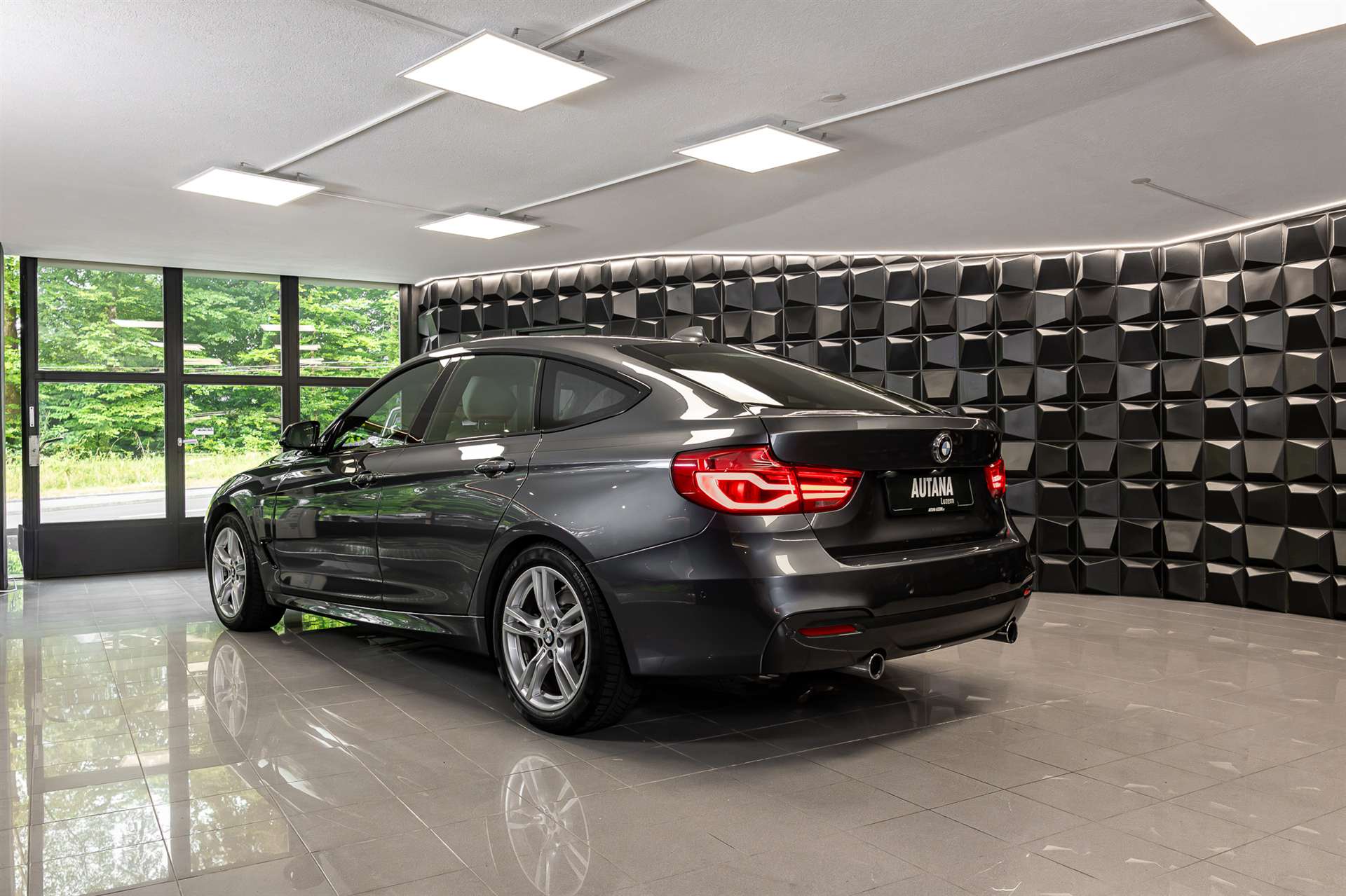 BMW 340i GT xDrive M Sport Steptronic-showroom-element-3