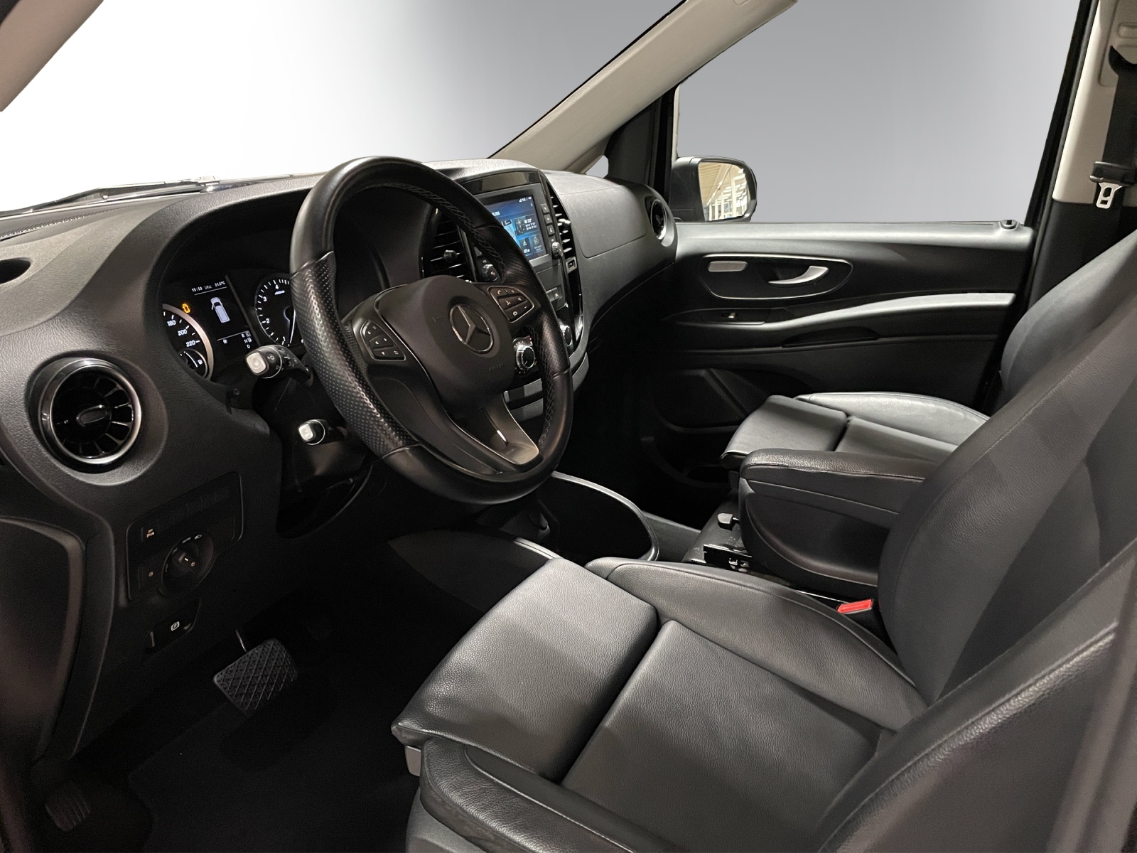 MERCEDES-BENZ Vito 116 CDI Select Tourer 4Matic 9G-Tronic-image-8