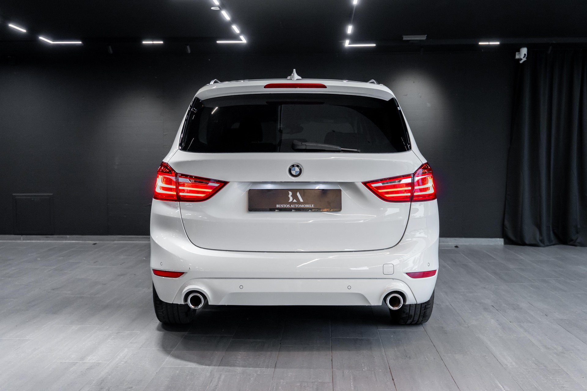 BMW 218d xDrive Gran Tourer Steptronic / CH Auto / Head Up Display / Sitzheizung / 8 Fach Räder / Allrad-image-5
