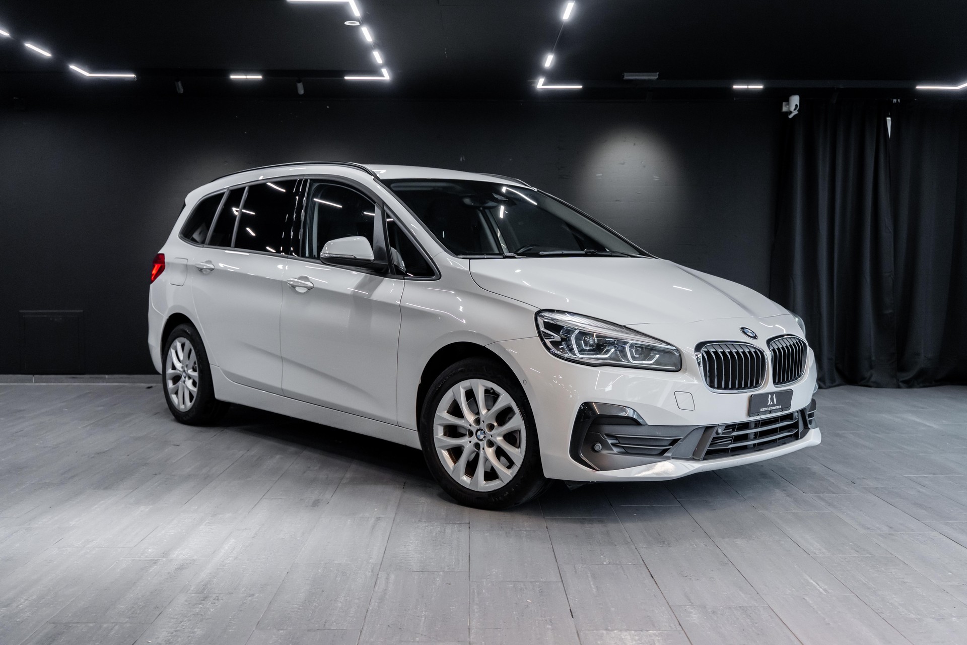 BMW 218d xDrive Gran Tourer Steptronic / CH Auto / Head Up Display / Sitzheizung / 8 Fach Räder / Allrad-image-0