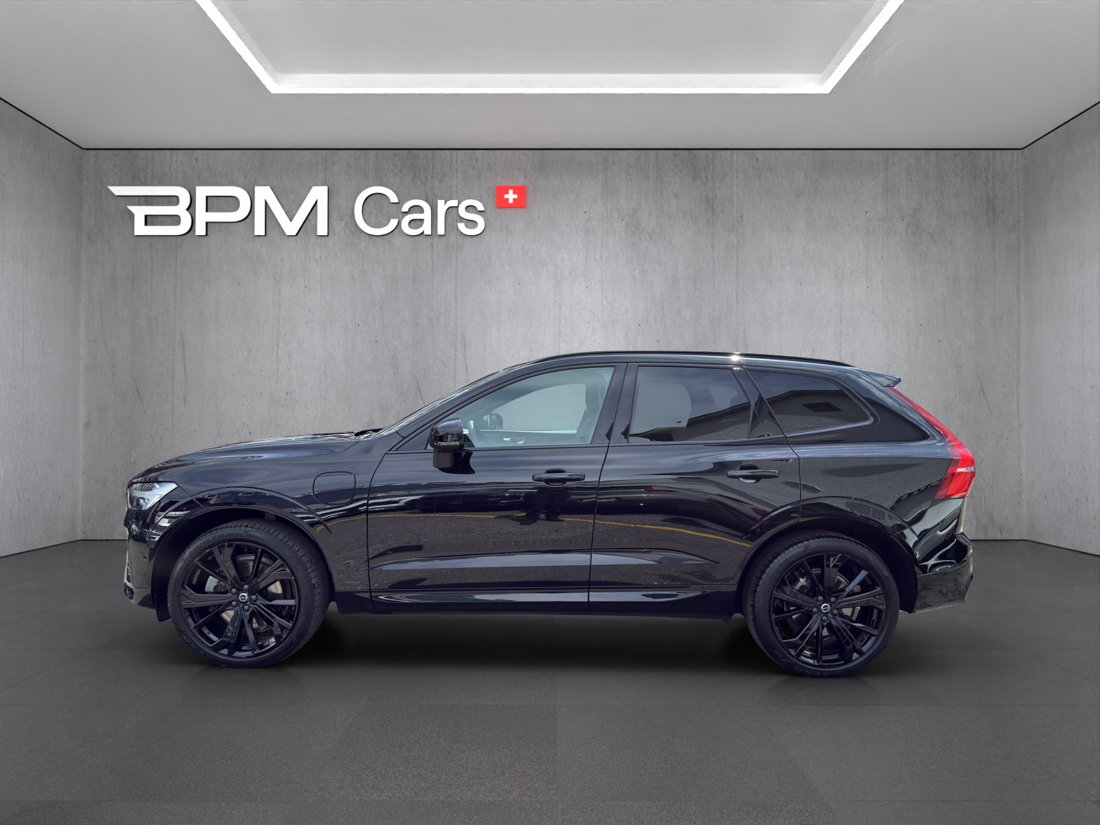 VOLVO XC60 2.0 T8 TE XCENTRIC Black Edition eAWD-image-16