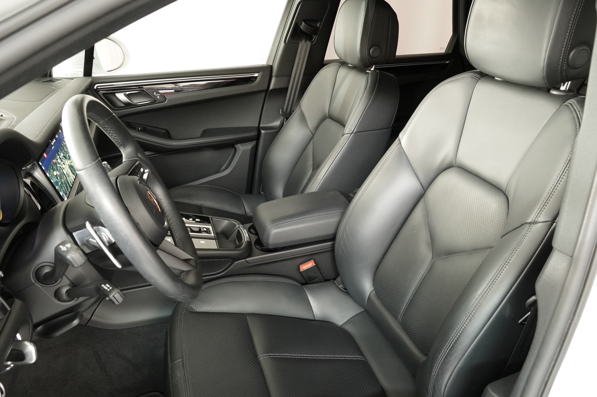PORSCHE Macan S PDK-image-11