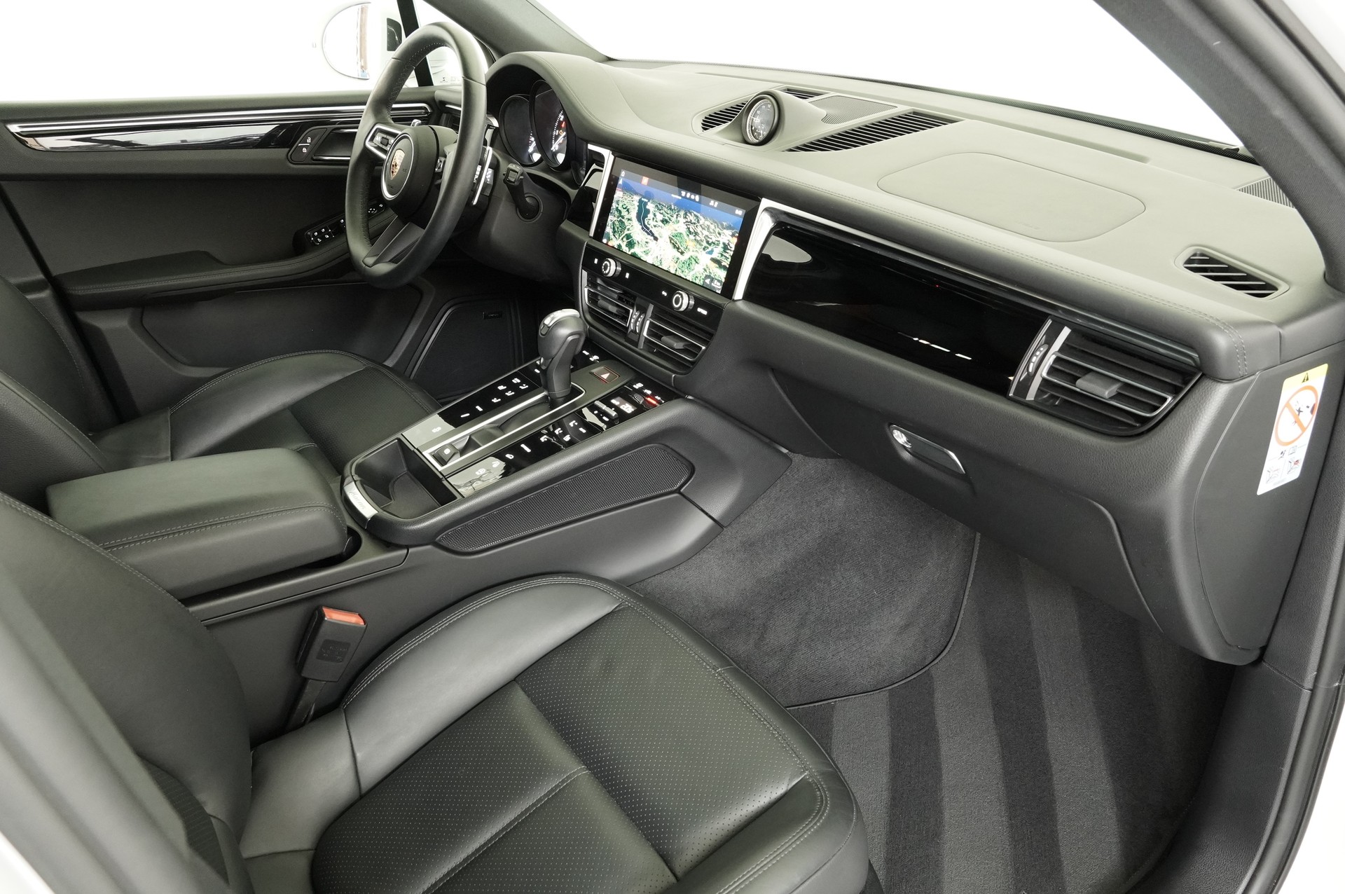 PORSCHE Macan S PDK-image-10