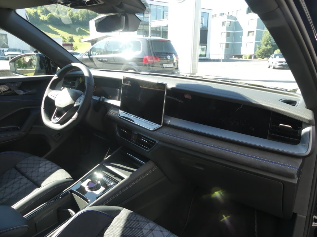 VW Tayron 2.0 TSI R-Line DSG 4Motion-image-8