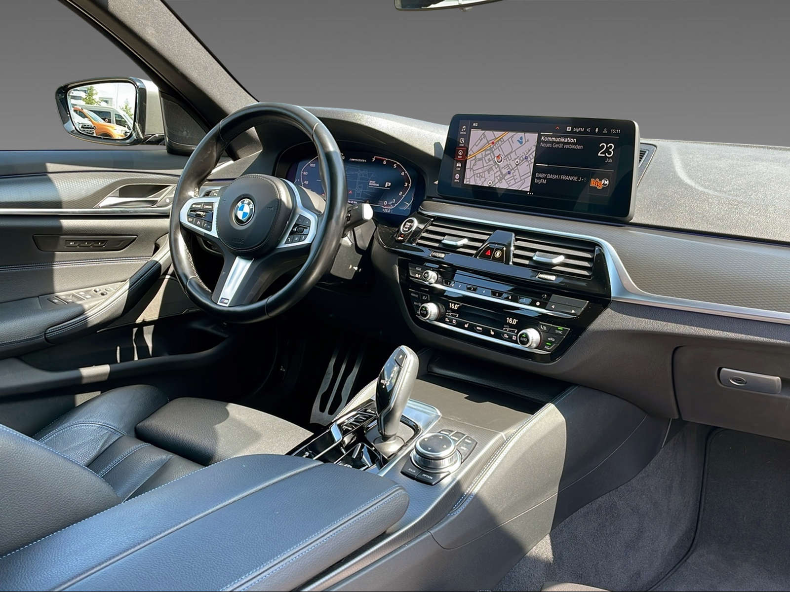 BMW 5er Reihe G30 M550i xDrive SAG-image-5