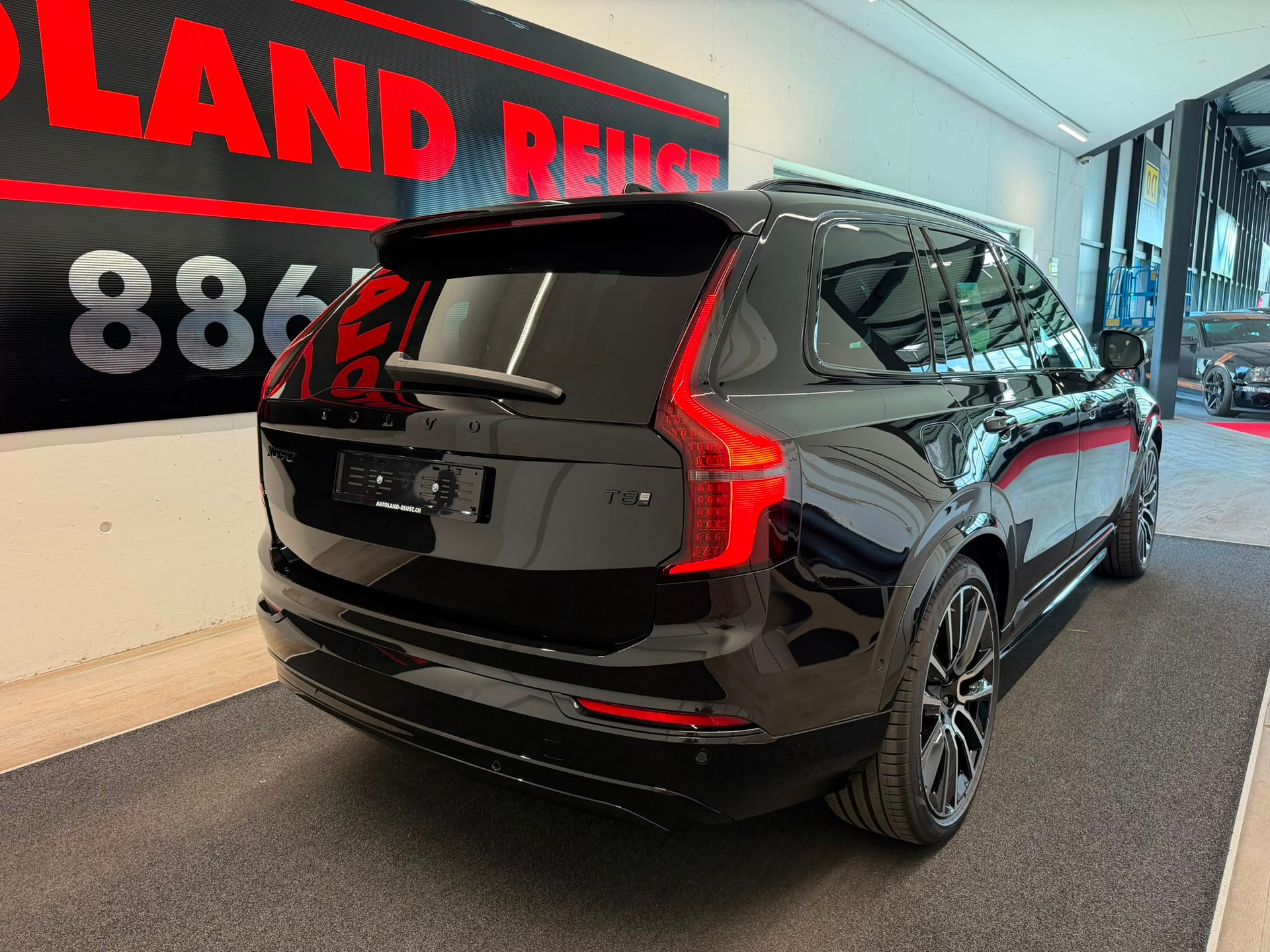 VOLVO XC90 T8 eAWD PluginHybrid Black Edition Geartronic-image-6