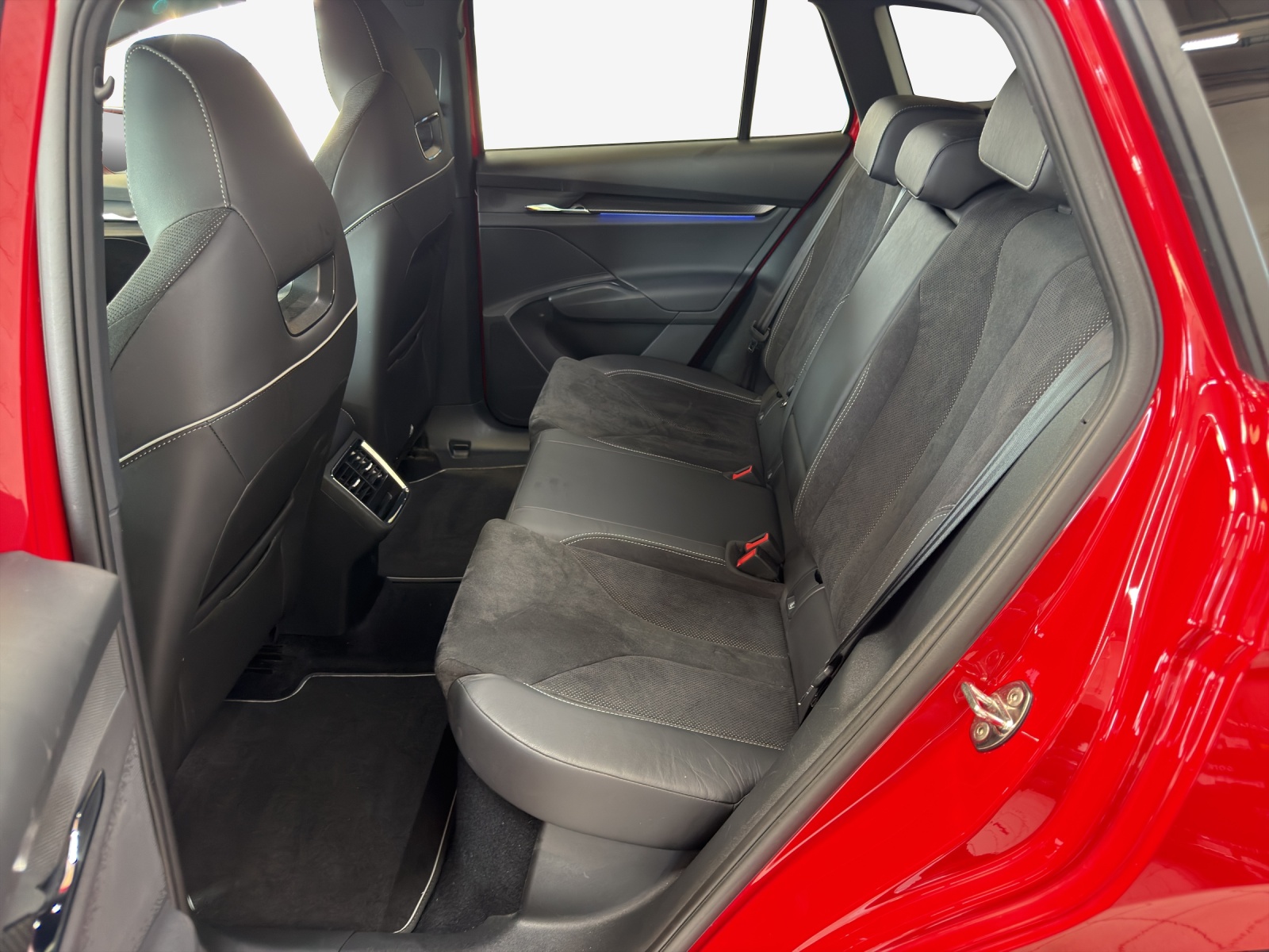 SKODA Enyaq iV 80x SportLine-image-12