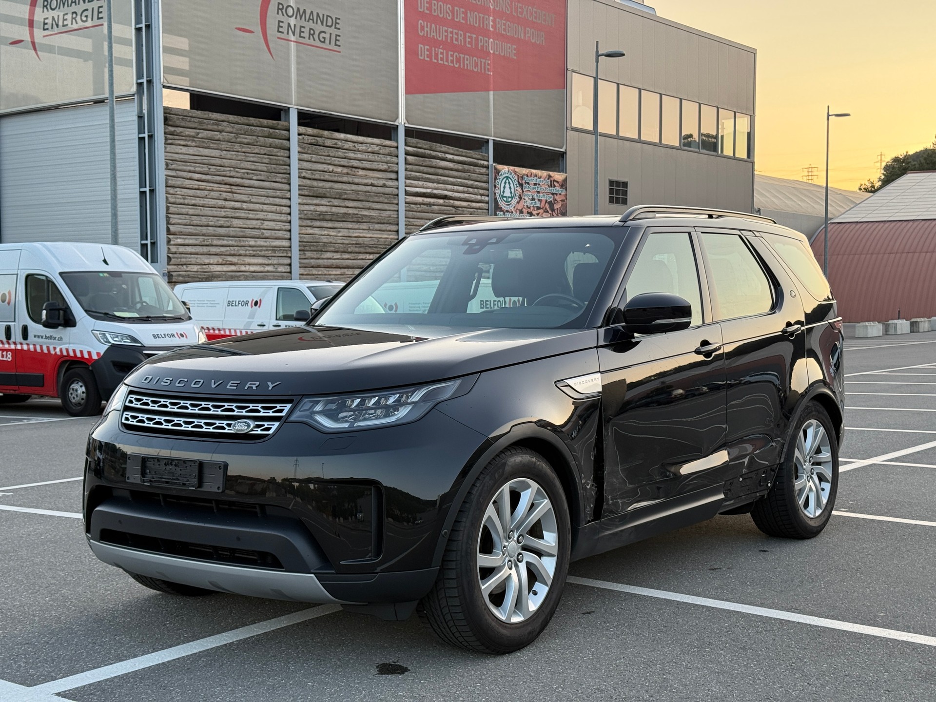 LAND ROVER Discovery 2.0 SD4 HSE Automatic-image-0