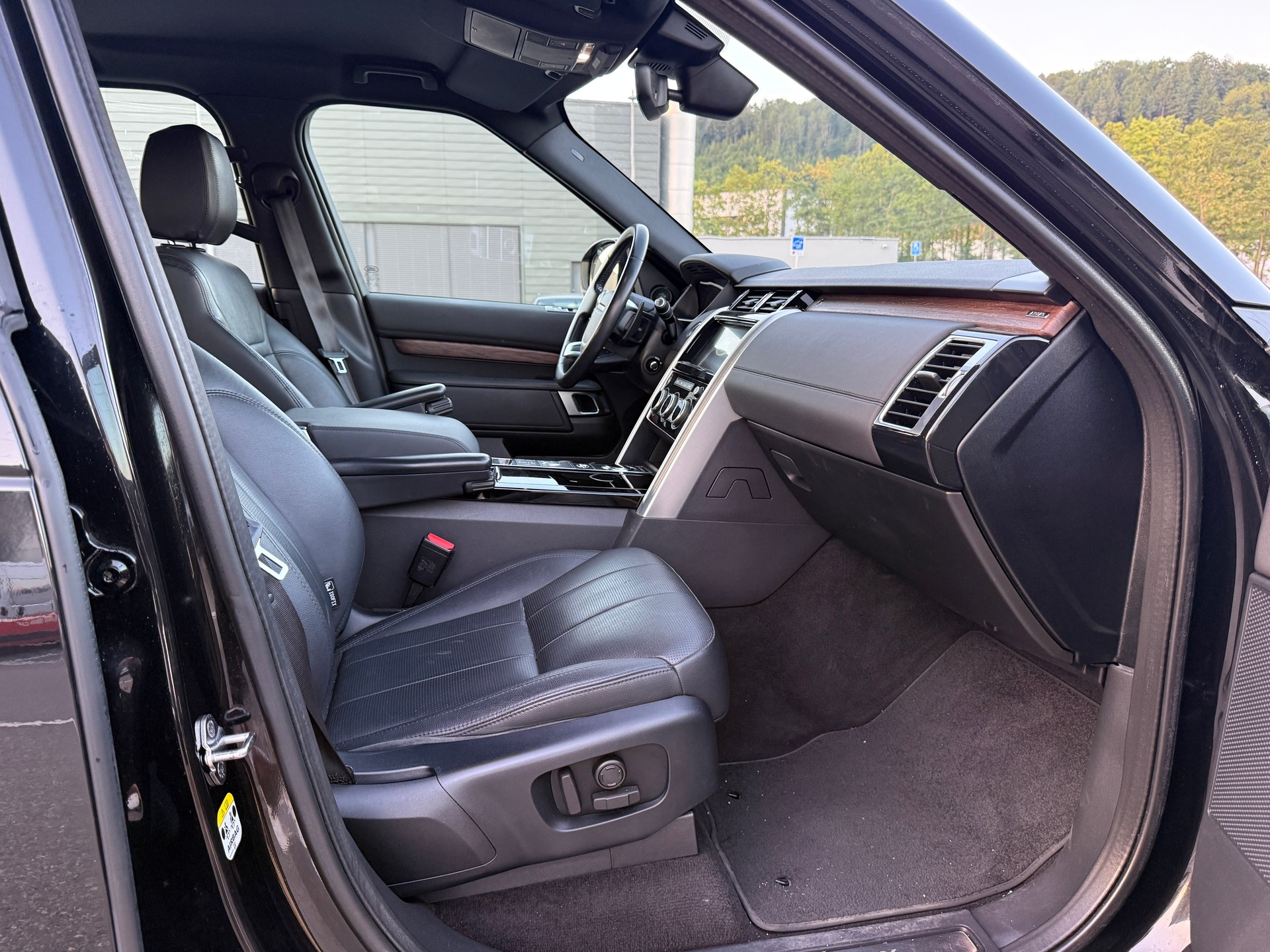 LAND ROVER Discovery 2.0 SD4 HSE Automatic-image-15
