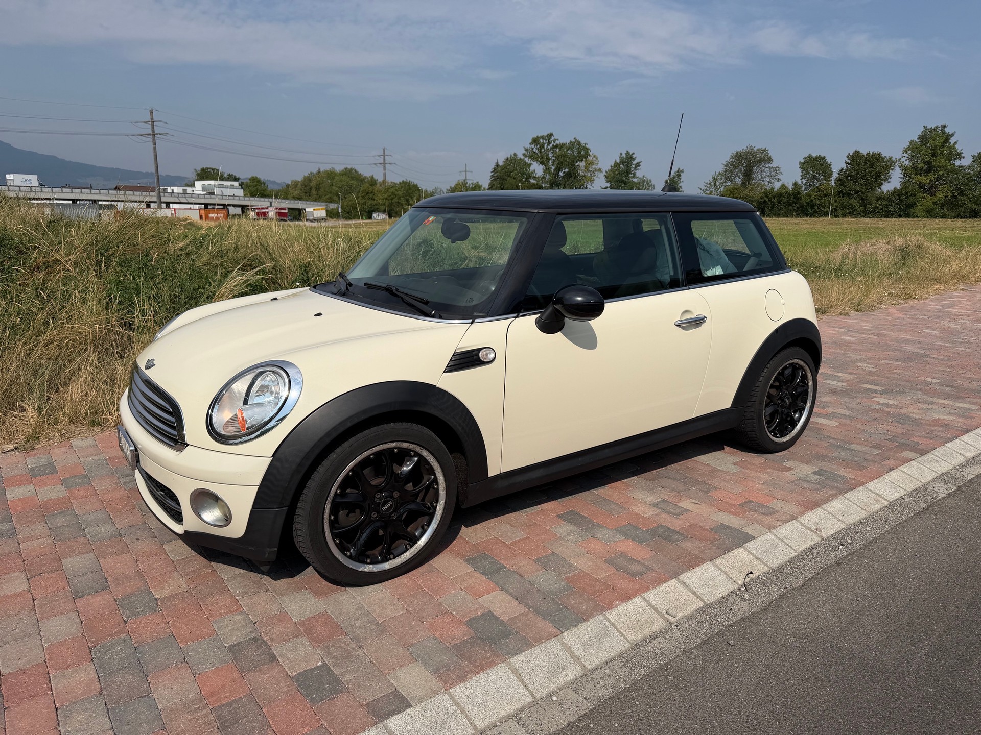 MINI Cooper D-image-1