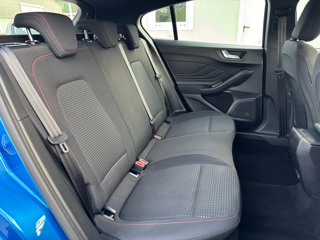 FORD Focus 1.5 SCTi ST Line Automatic-image-16
