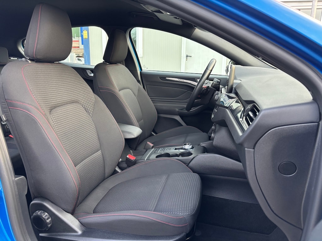 FORD Focus 1.5 SCTi ST Line Automatic-image-7