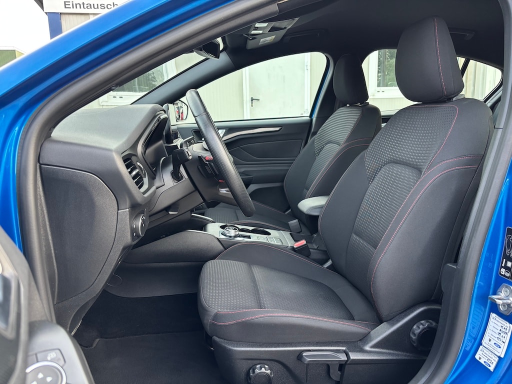 FORD Focus 1.5 SCTi ST Line Automatic-image-6