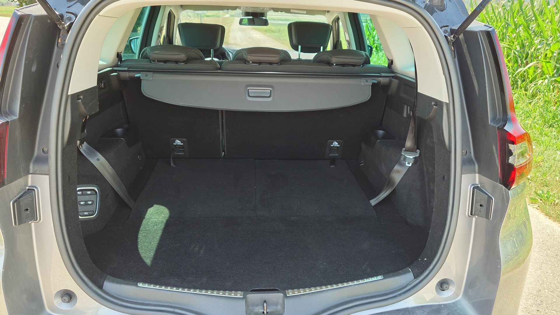 RENAULT Grand Scénic 1.3 16V Turbo Initiale Paris EDC-image-4