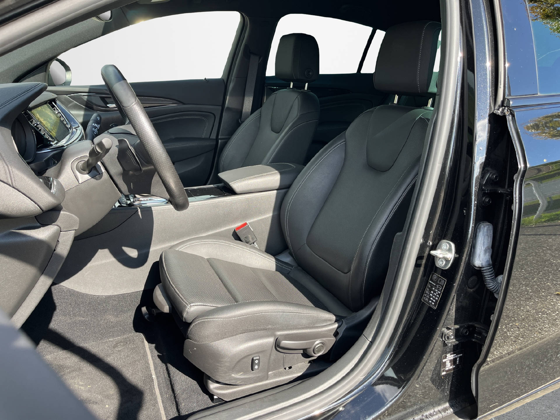 OPEL Insignia Grand Sport 1.6 T Excellence-image-6