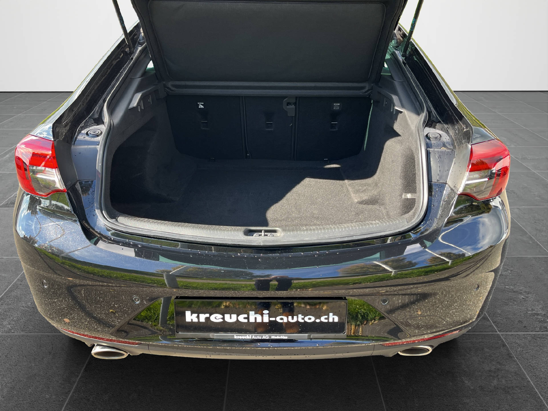 OPEL Insignia Grand Sport 1.6 T Excellence-image-13