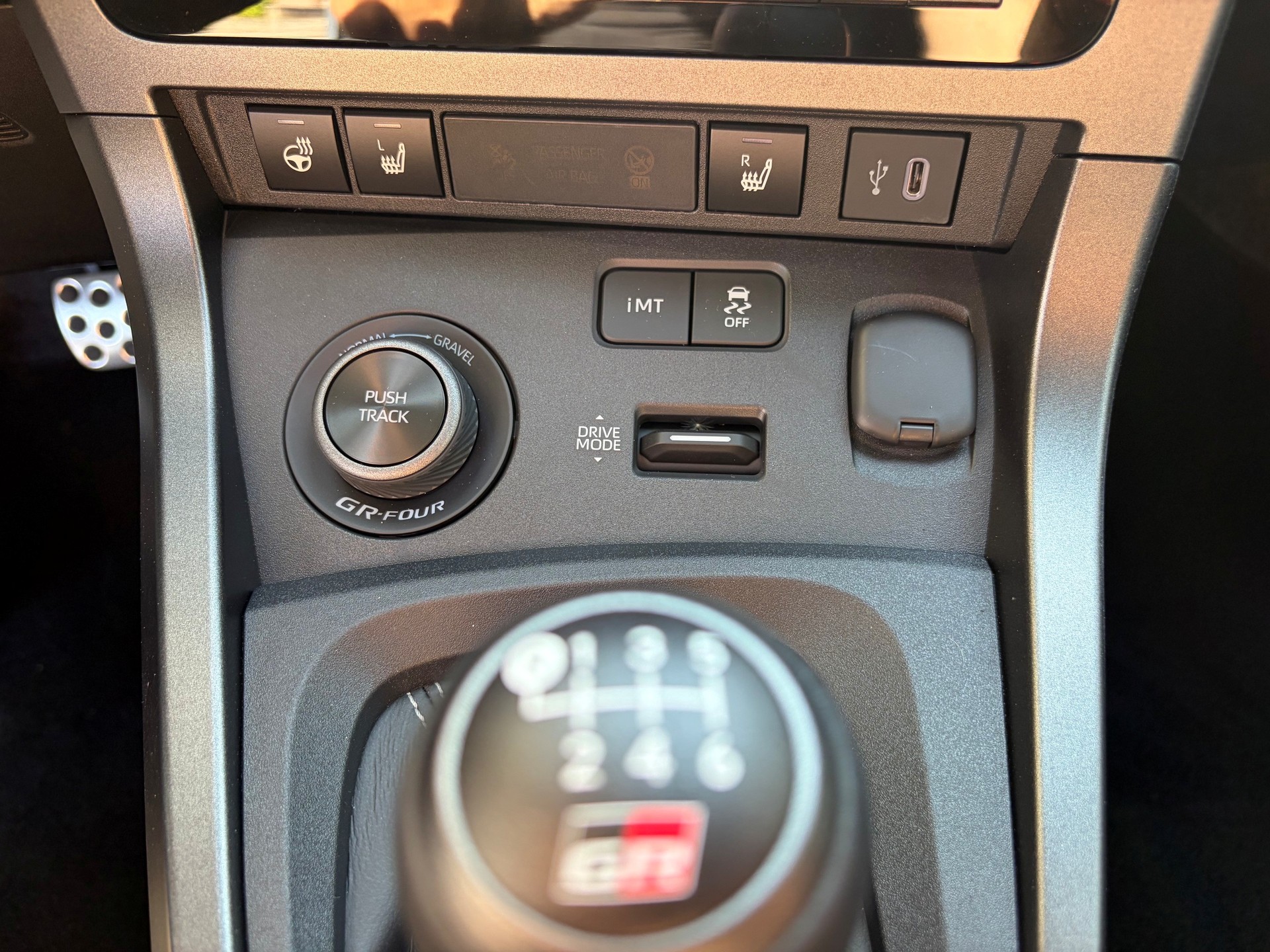 TOYOTA Yaris 1.6 GR Sport-image-13