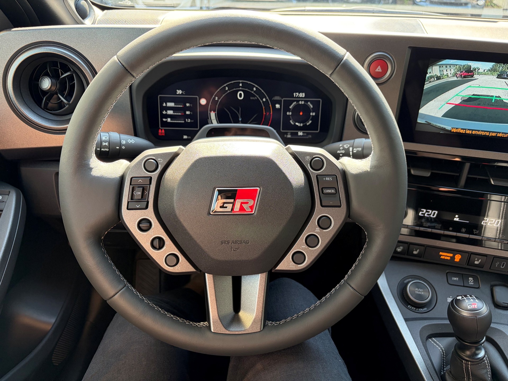 TOYOTA Yaris 1.6 GR Sport-image-11