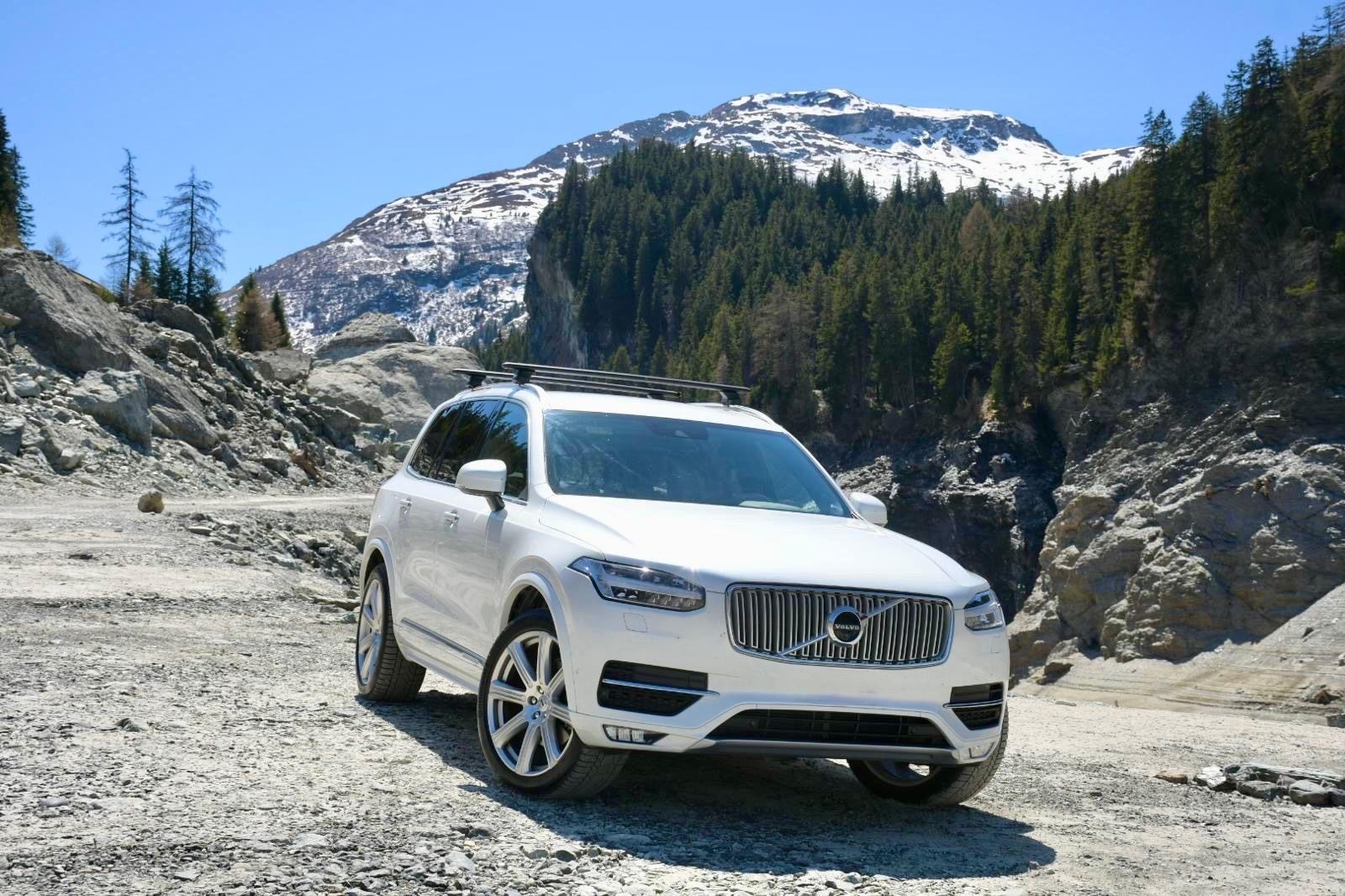 VOLVO 2.0 D5 Inscription 5P. AWD-image-2