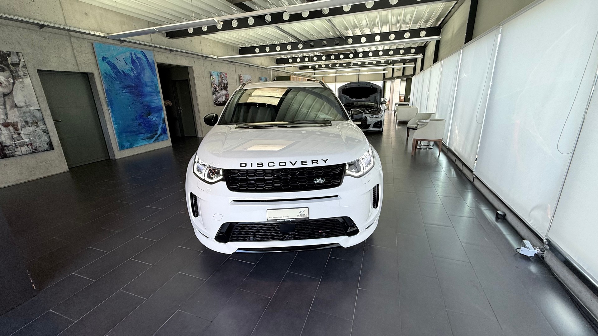 LAND ROVER Discovery Sport 2.0 Si4 250 R-Dynamic SE-image-4