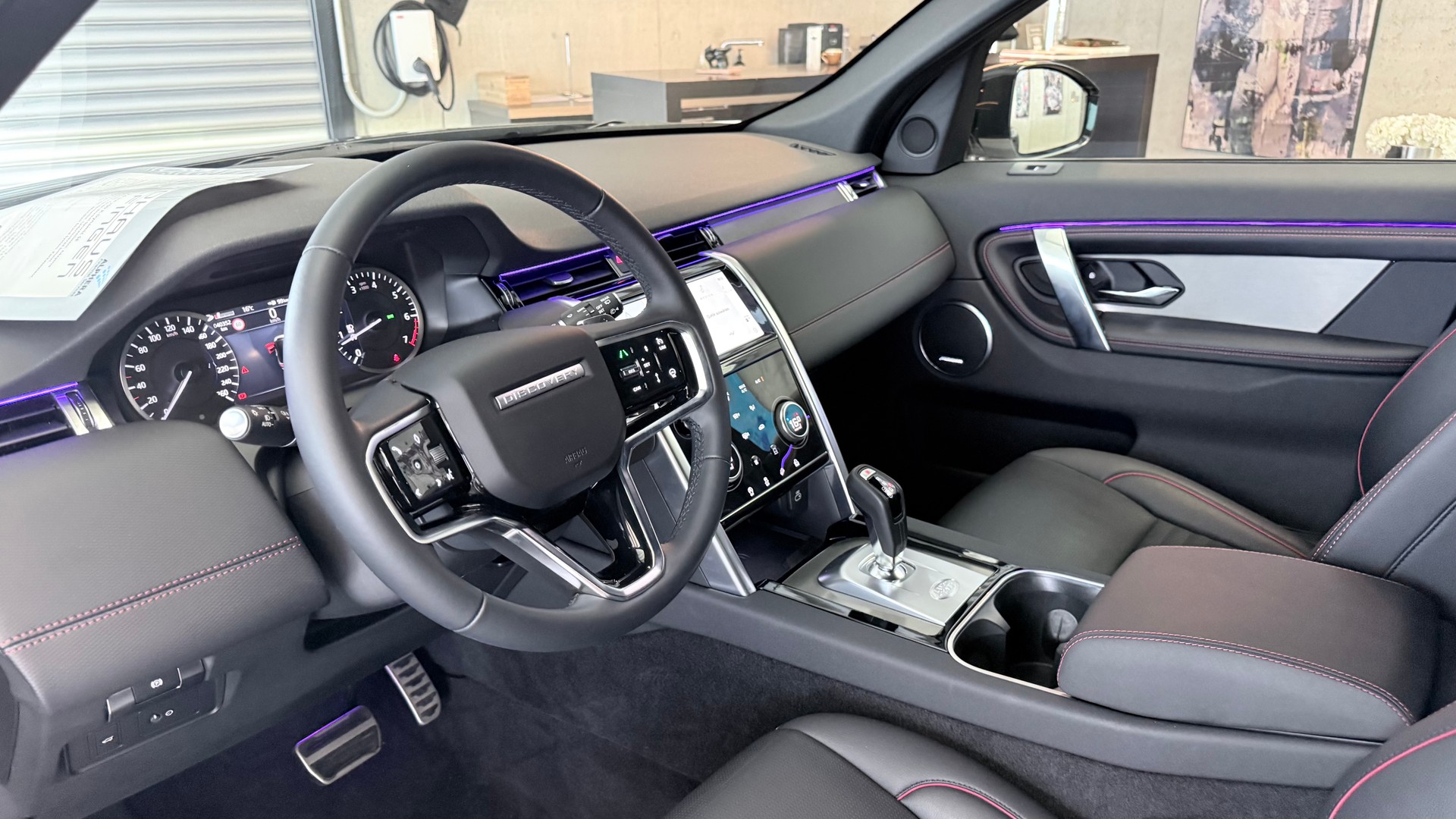 LAND ROVER Discovery Sport 2.0 Si4 250 R-Dynamic SE-image-11