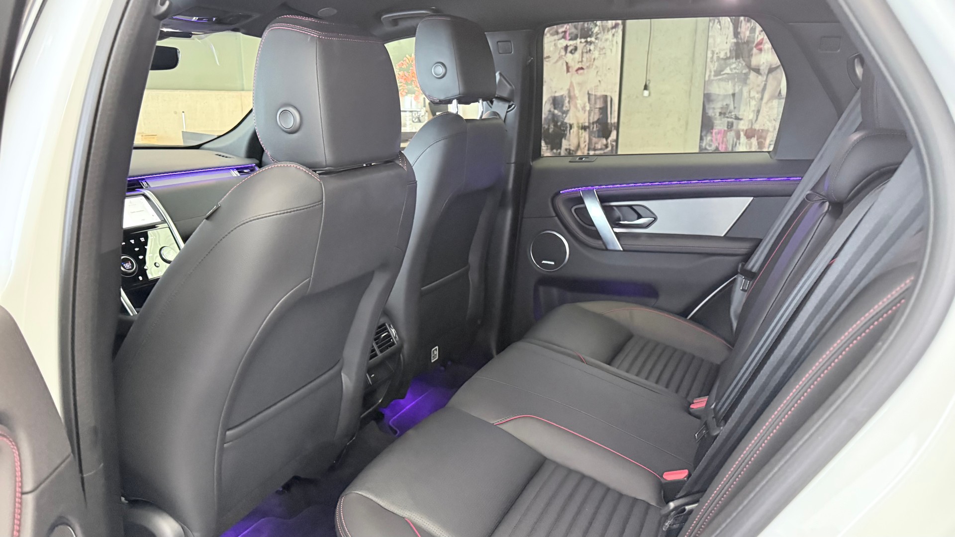 LAND ROVER Discovery Sport 2.0 Si4 250 R-Dynamic SE-image-10