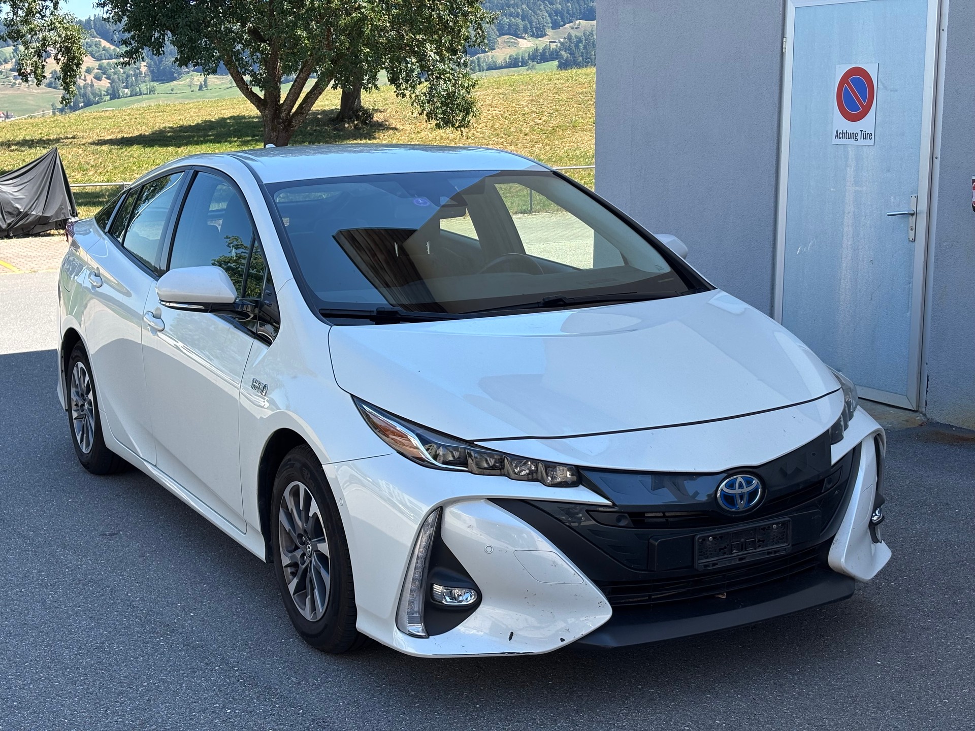 TOYOTA 1.8 VVTi HSD Plug-In Solar-image-0