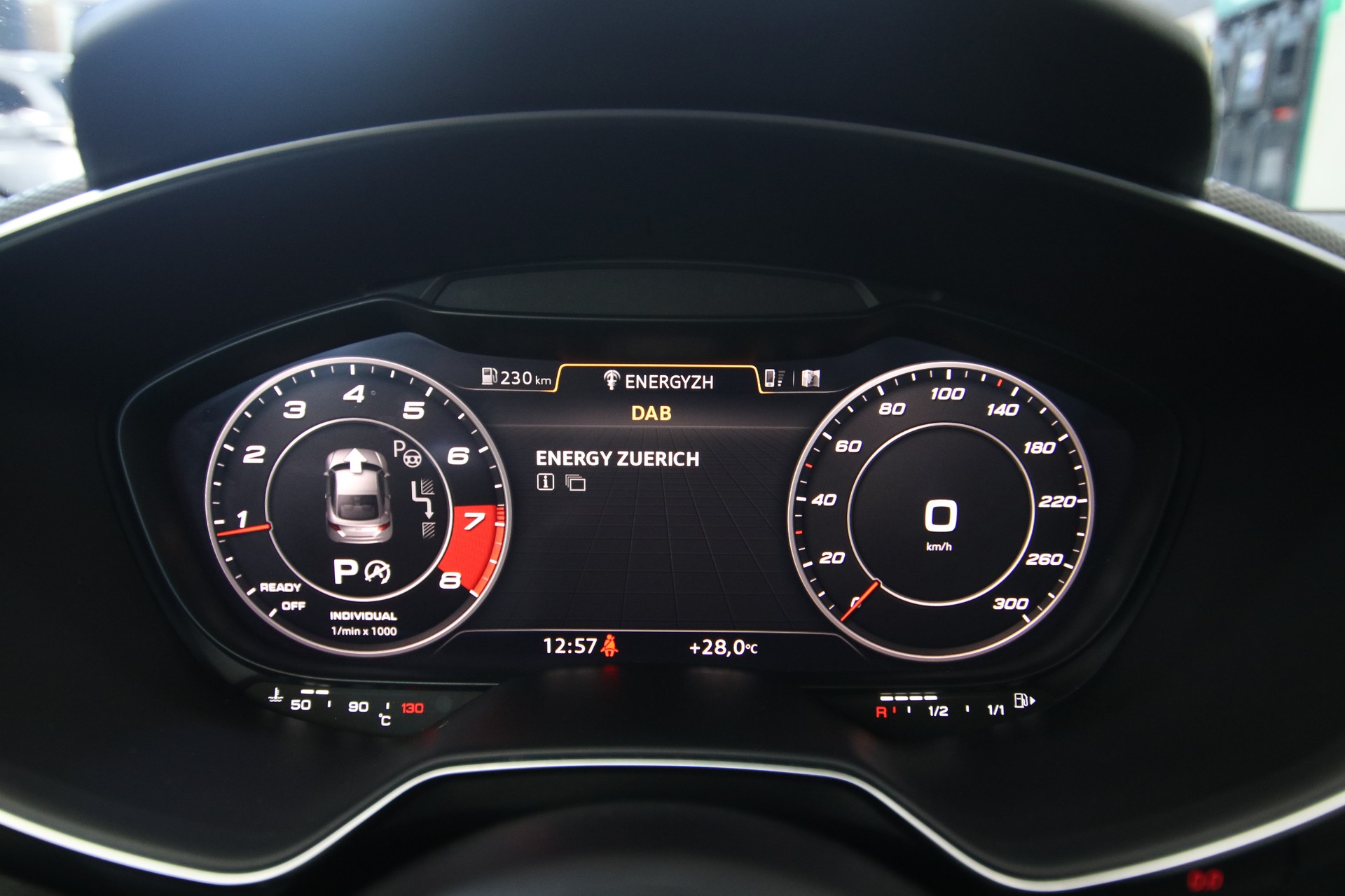 AUDI TTS Coupé 2.0 TFSI quattro S-tronic-image-18