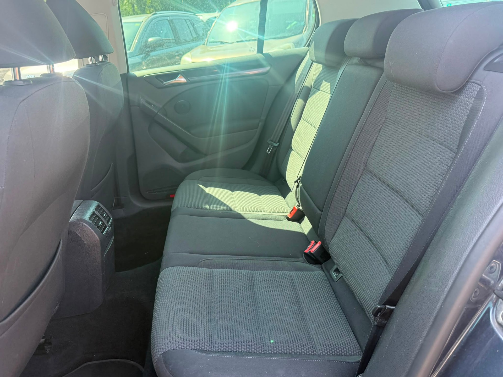 VW Golf 2.0 TDI Team 4Motion-image-10