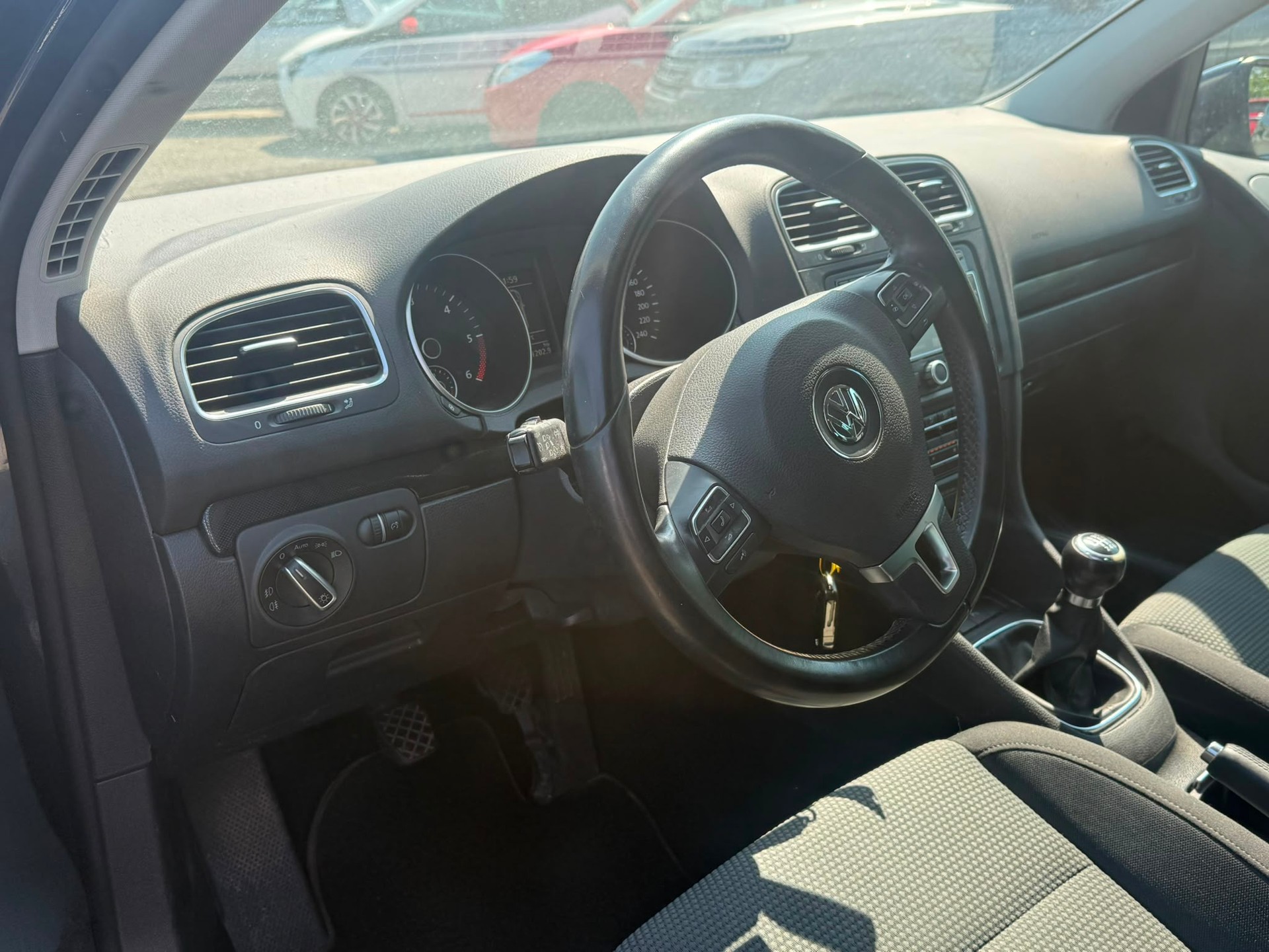 VW Golf 2.0 TDI Team 4Motion-image-9