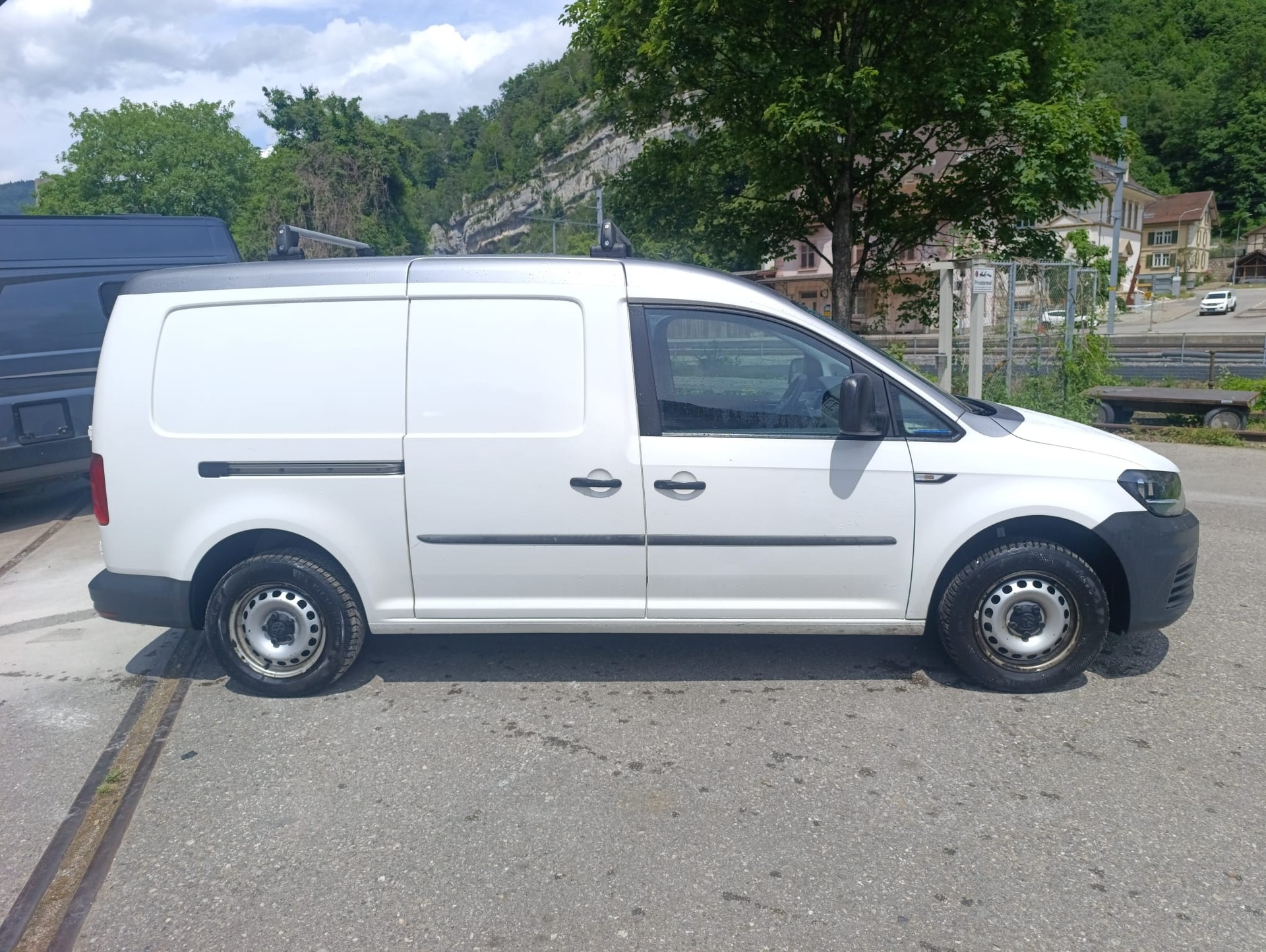 VW Caddy Maxi 1.4TGI BlueMotion Technology-image-3