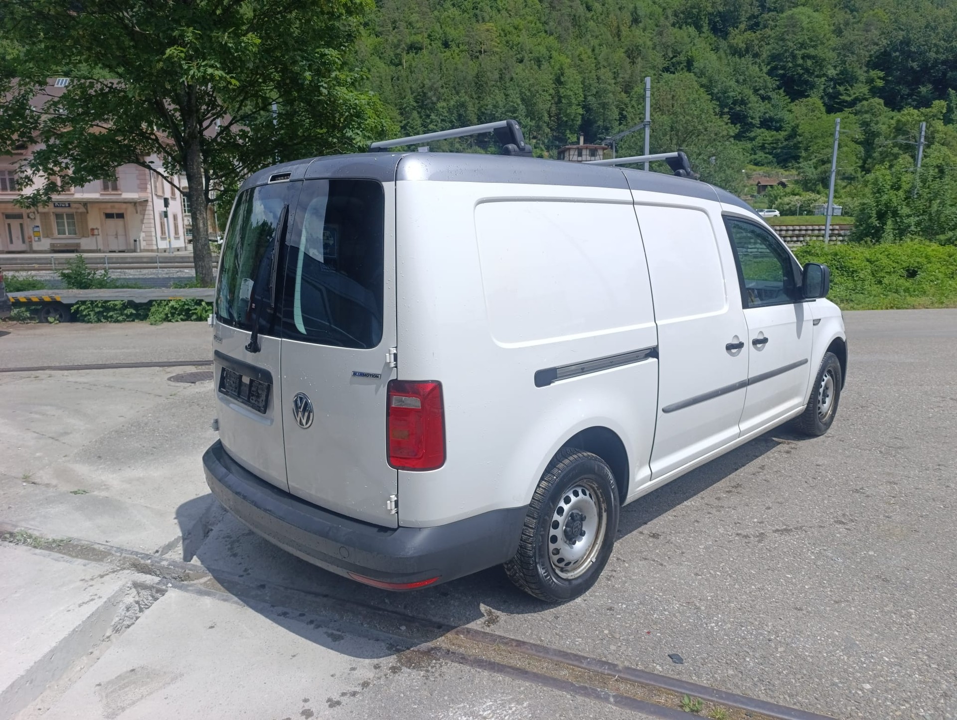 VW Caddy Maxi 1.4TGI BlueMotion Technology-image-2
