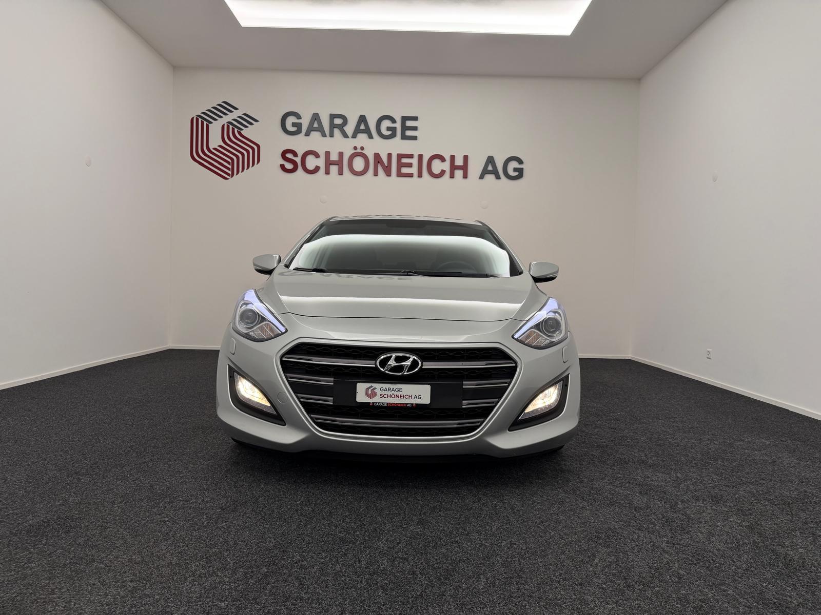 HYUNDAI i30 1.6 GDi Amplia-image-1