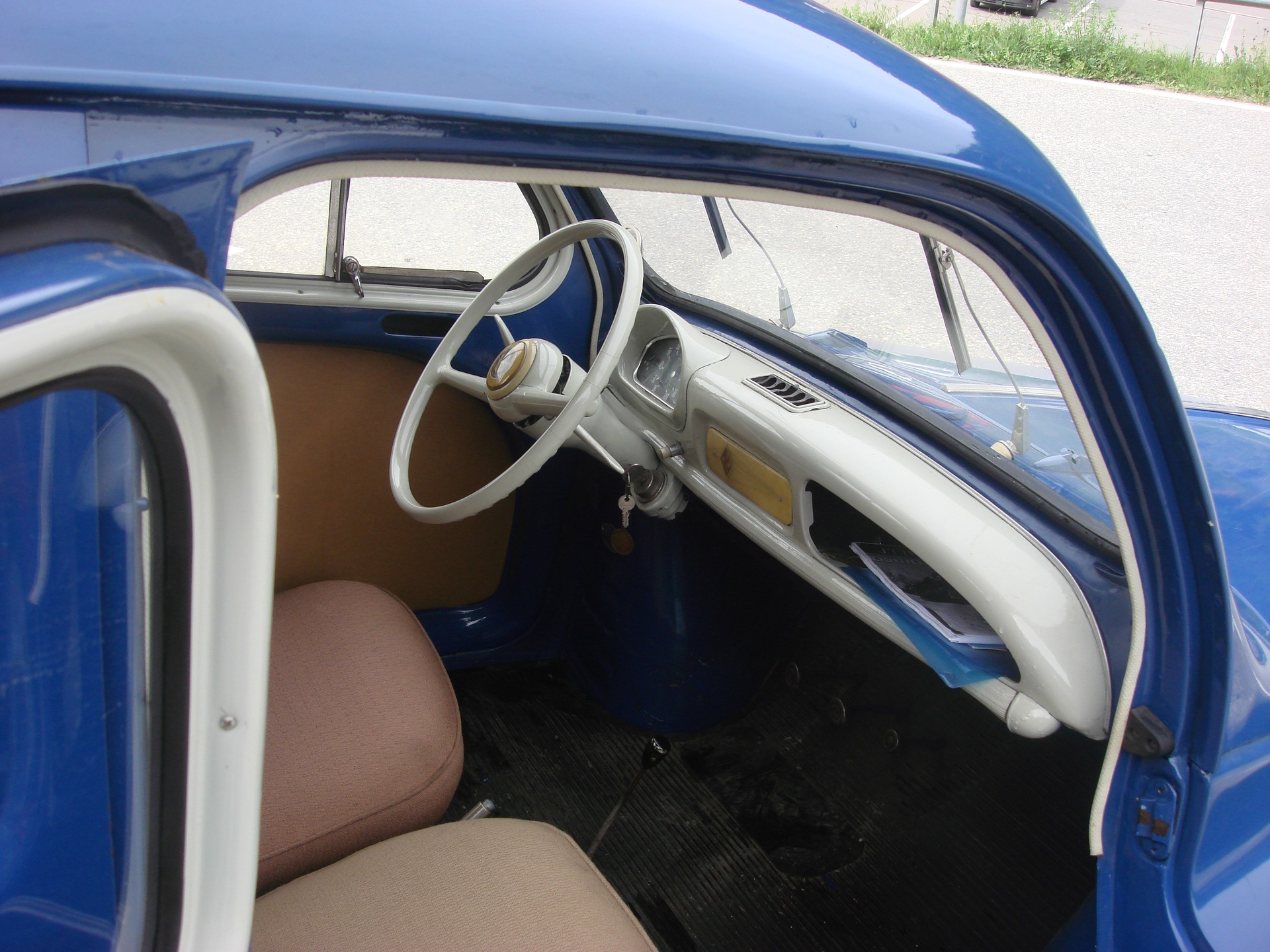RENAULT R4-image-4