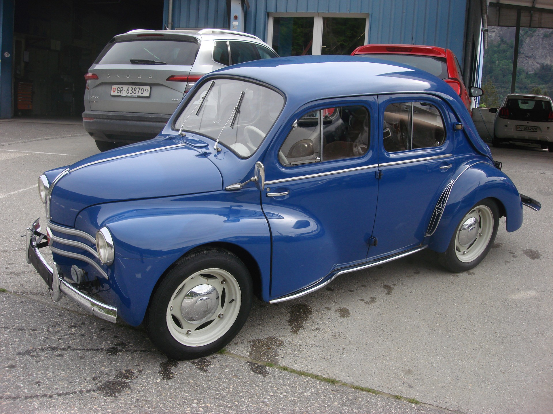 RENAULT R4-image-1