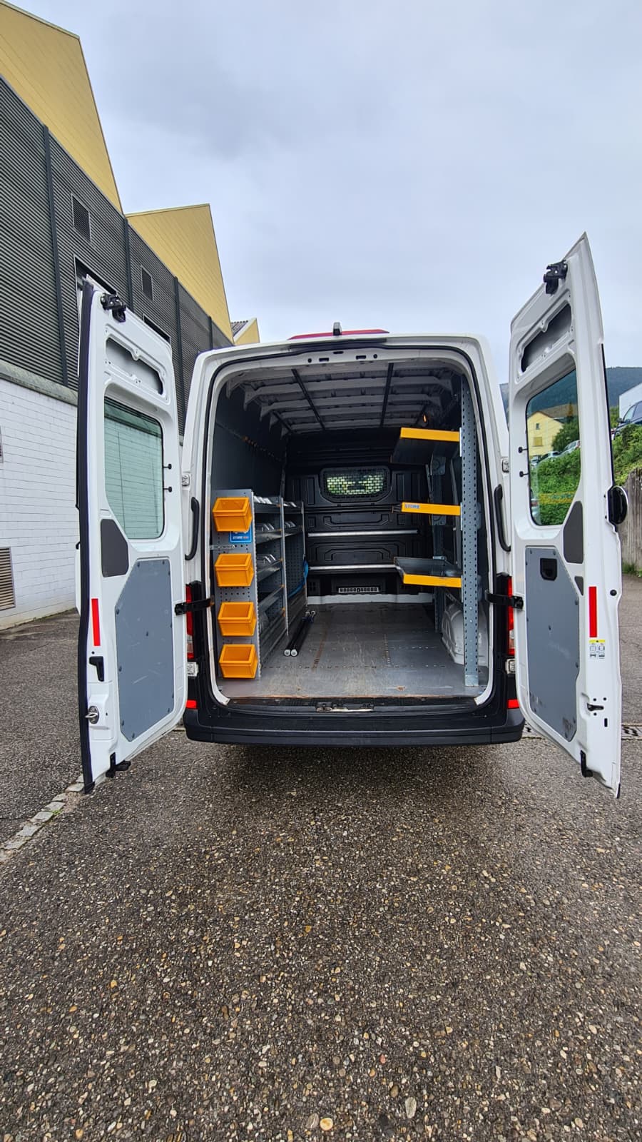 VW Crafter 35 2.0 TDI Entry L3 A ** 2-Plätzer ** Navi ** Kamera ** Werksgarantie Ab 1. Inverkehrsetzung, 60 Monate oder 200'000 km-image-7