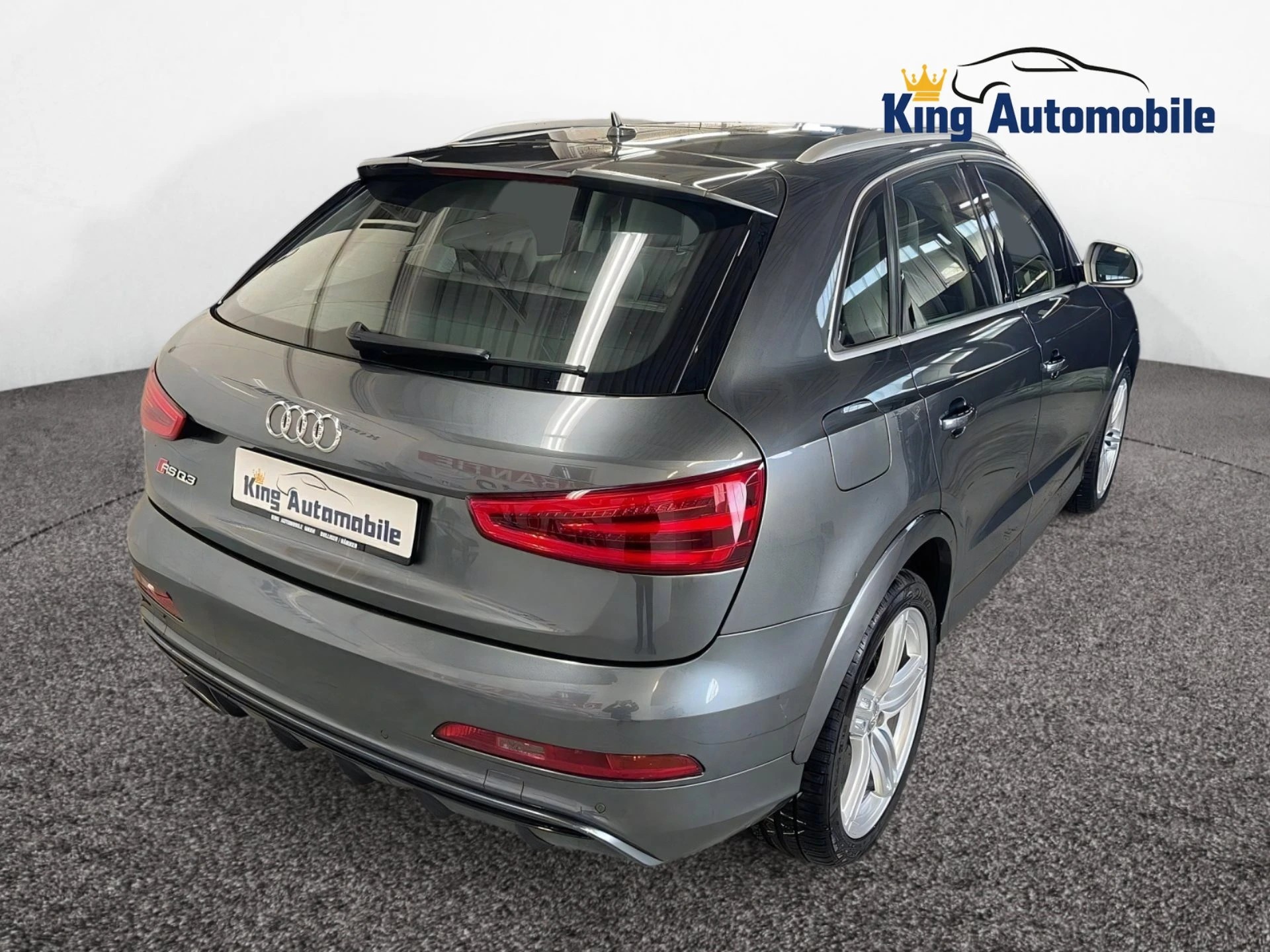 AUDI RS Q3 2.5 TFSI quattro S-tronic | MFK 04.2022 | Pano Dach | Leder | Navi-image-6