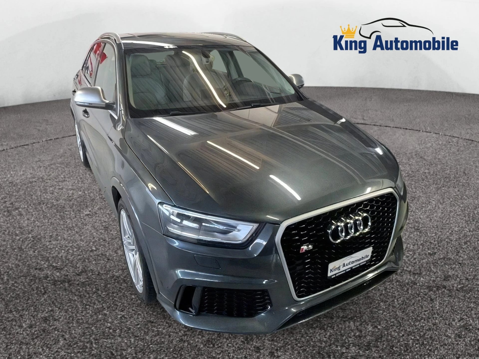 AUDI RS Q3 2.5 TFSI quattro S-tronic | MFK 04.2022 | Pano Dach | Leder | Navi-image-0