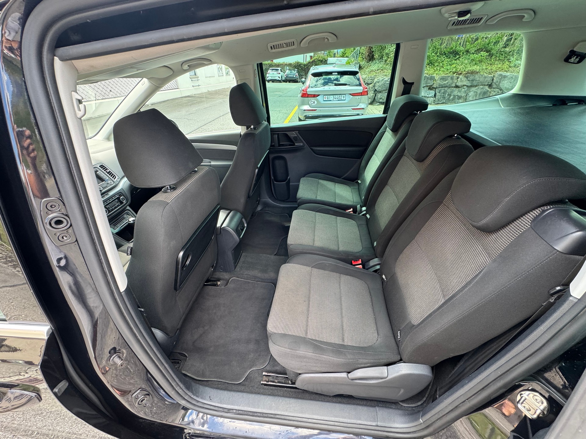 VW Sharan 2.0 TDI BMT Comfortline 4-Motion-image-4