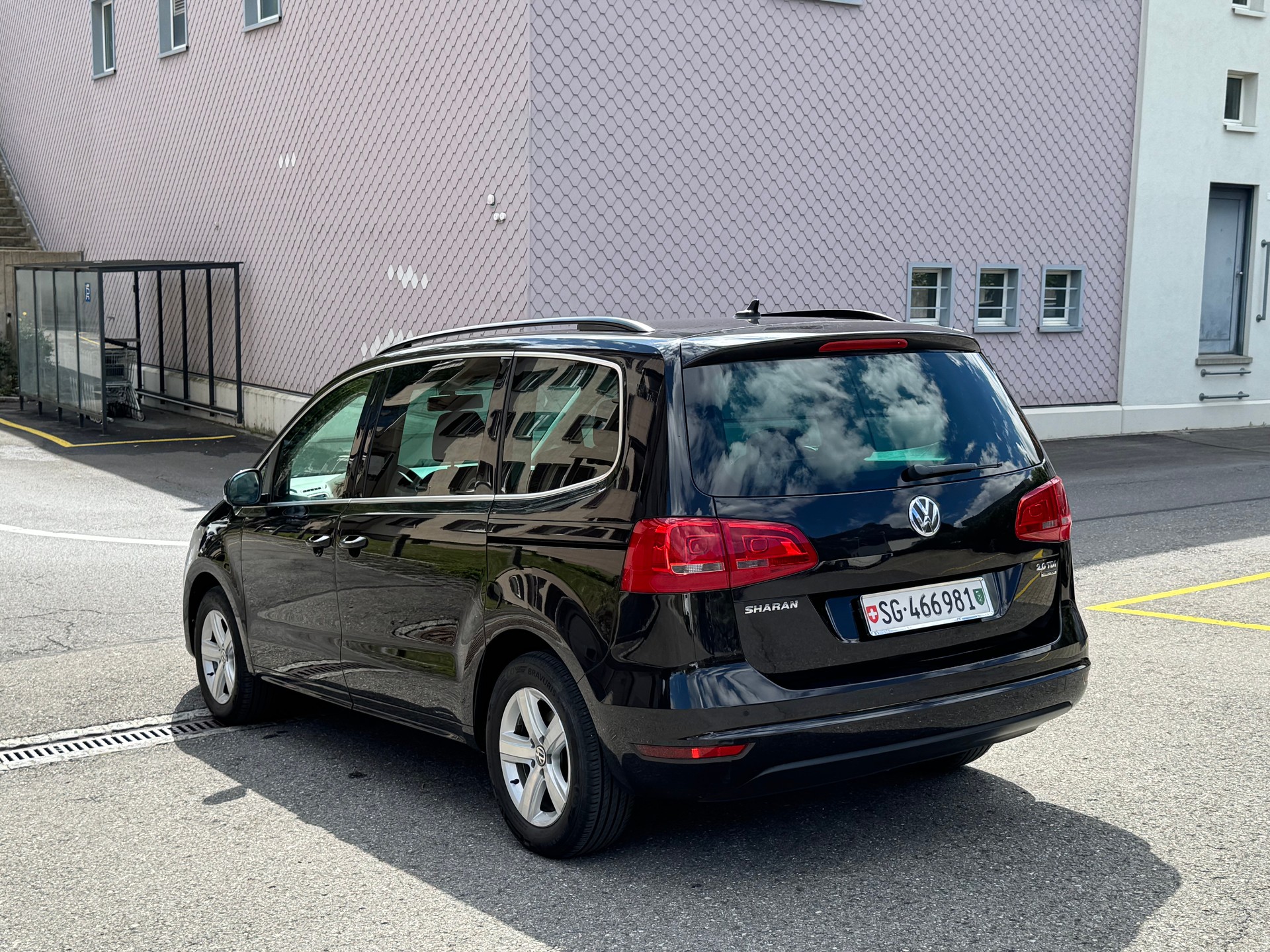 VW Sharan 2.0 TDI BMT Comfortline 4-Motion-image-8