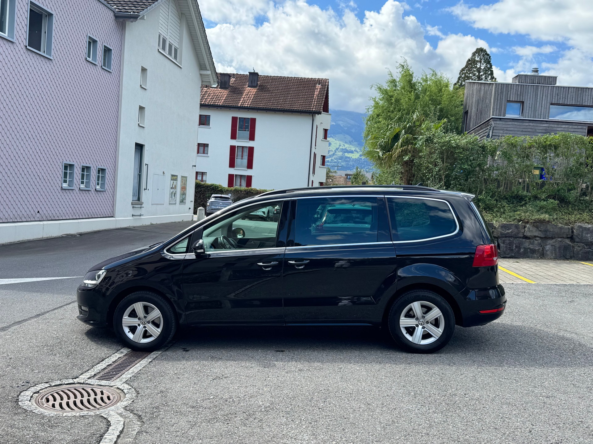 VW Sharan 2.0 TDI BMT Comfortline 4-Motion-image-9