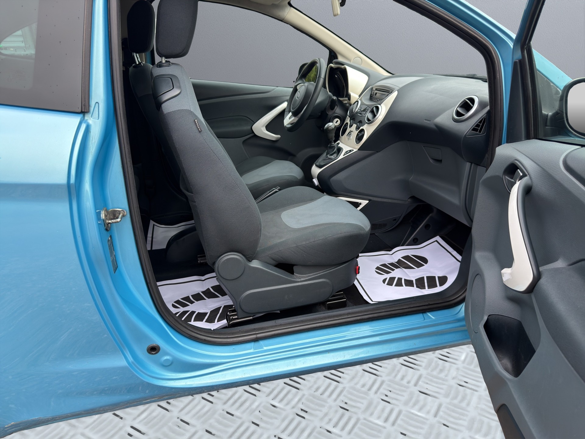 FORD KA 1.25 Ambiente-image-10